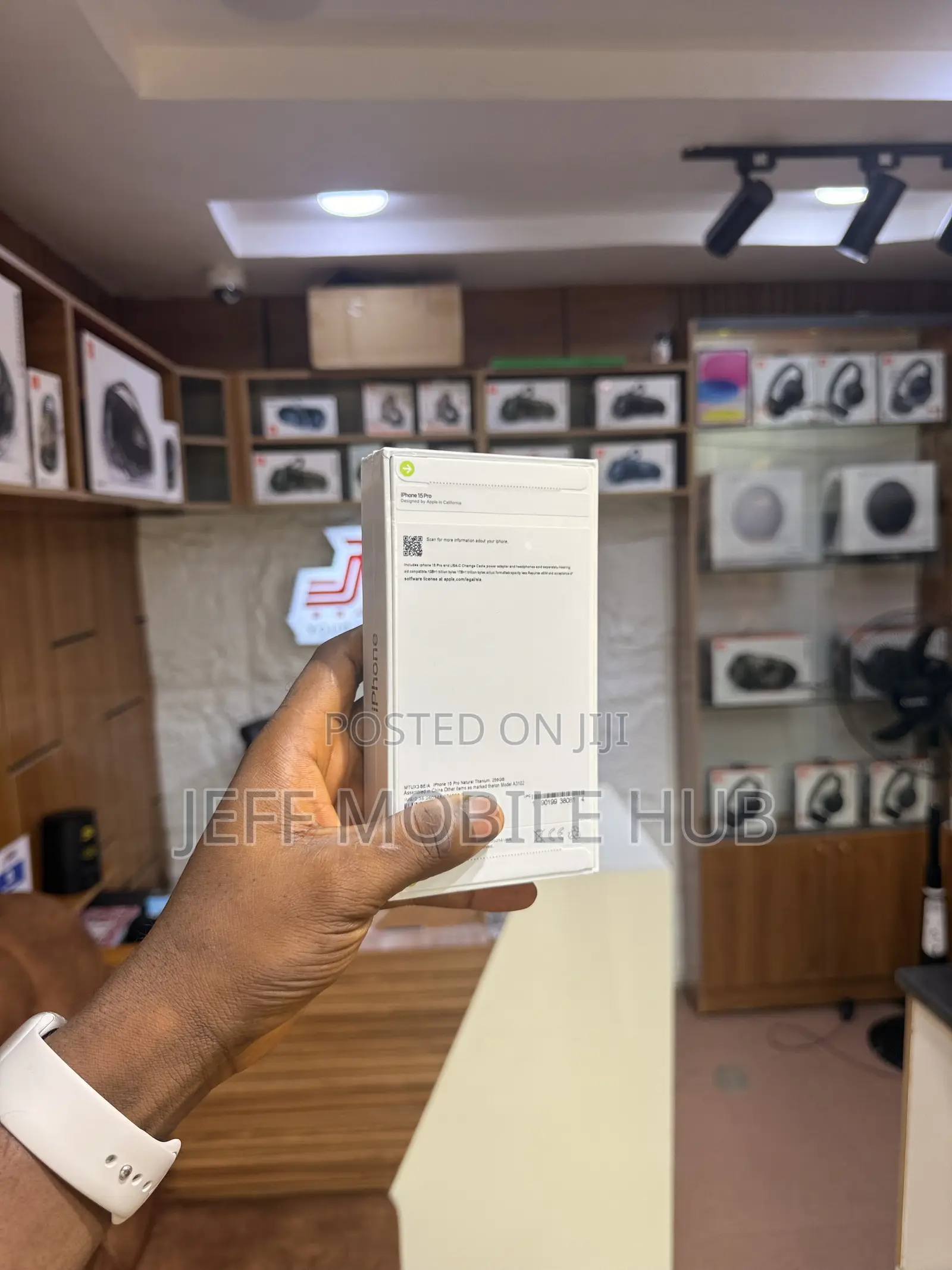 New Apple iPhone 15 Pro 256 GB Silver