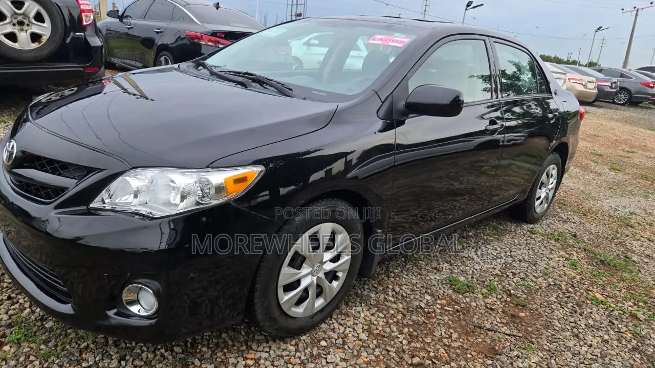 Toyota Corolla LE 4dr Sedan (1.8L 4cyl 4A) 2012 Black