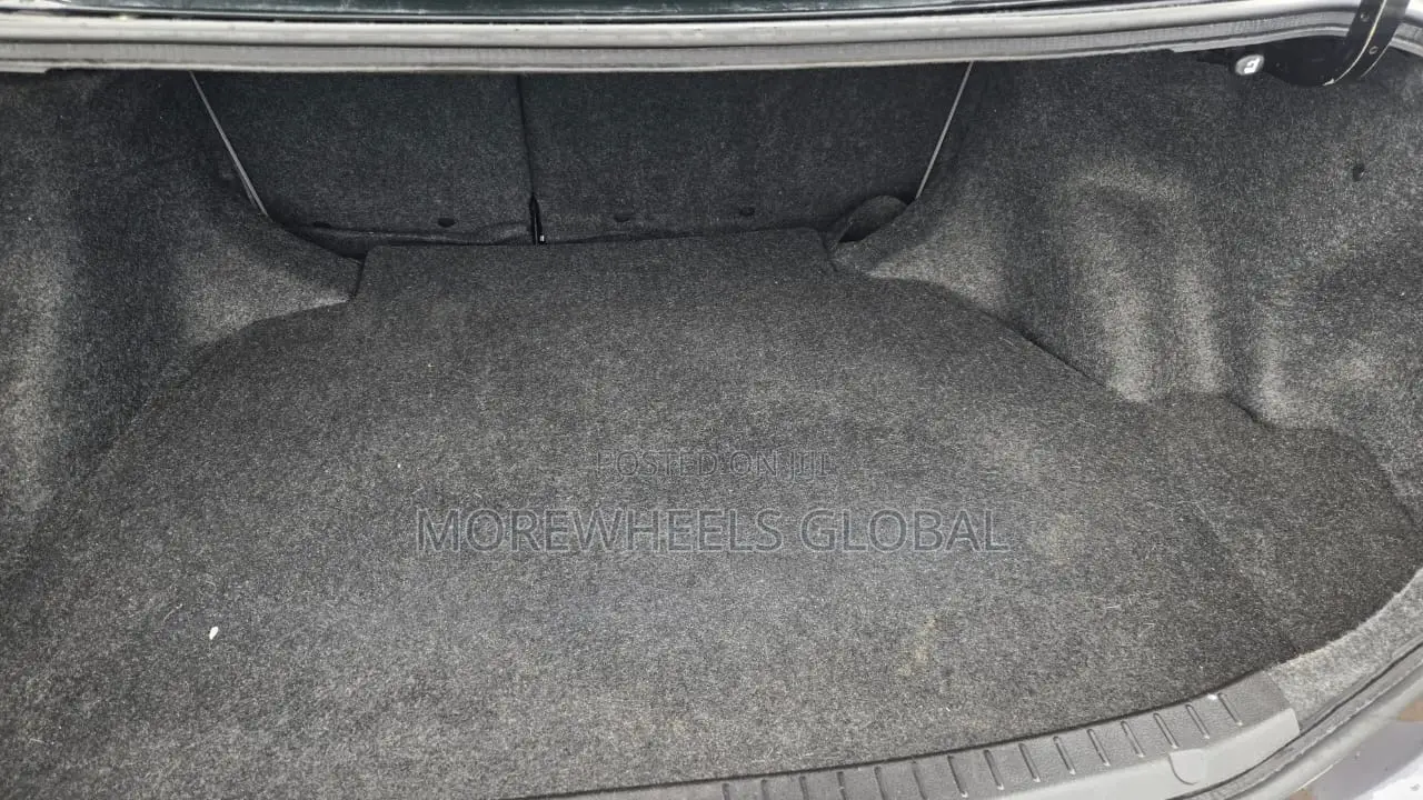 Toyota Corolla LE 4dr Sedan (1.8L 4cyl 4A) 2012 Black