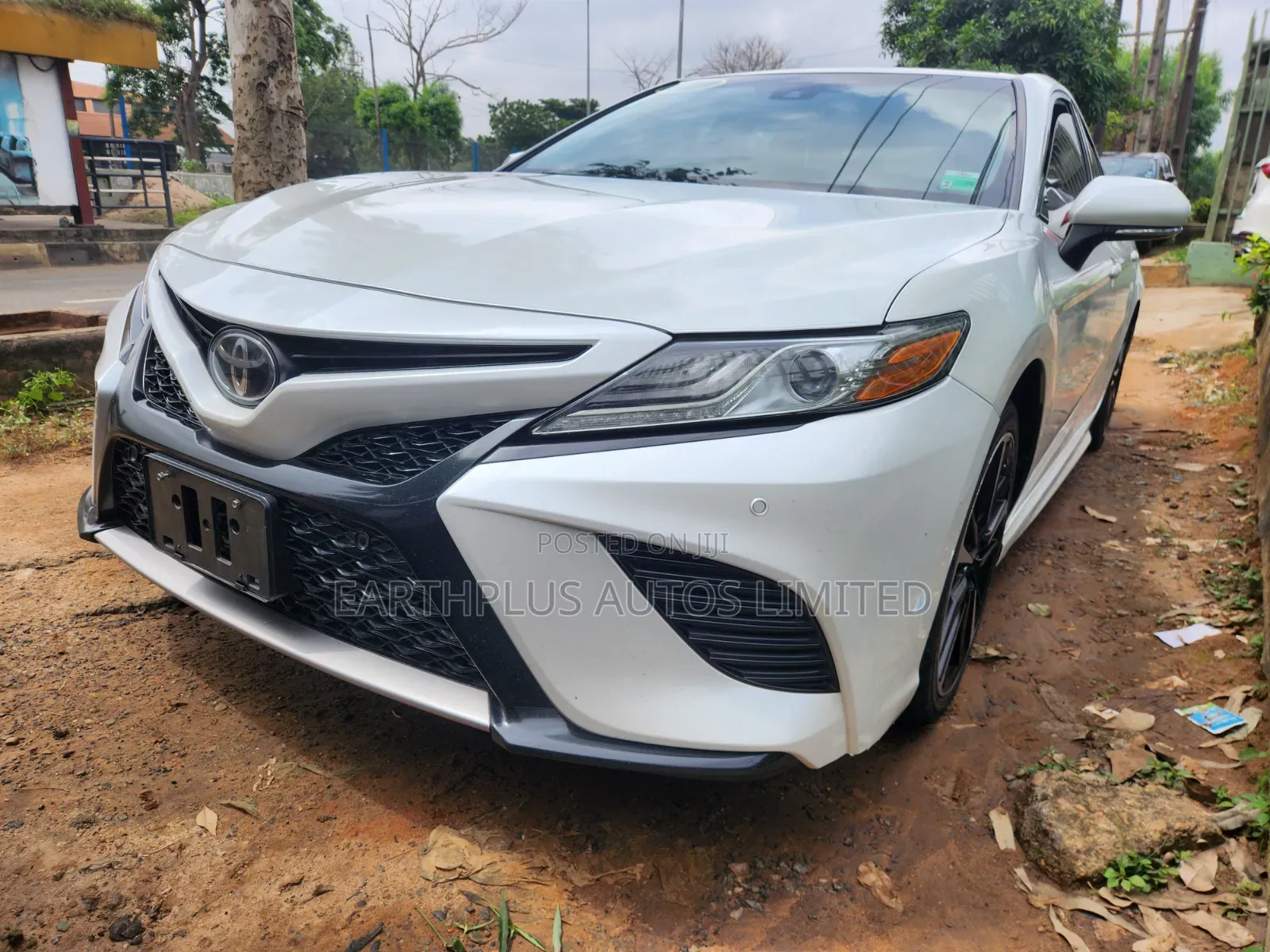 Toyota Camry 2018 White
