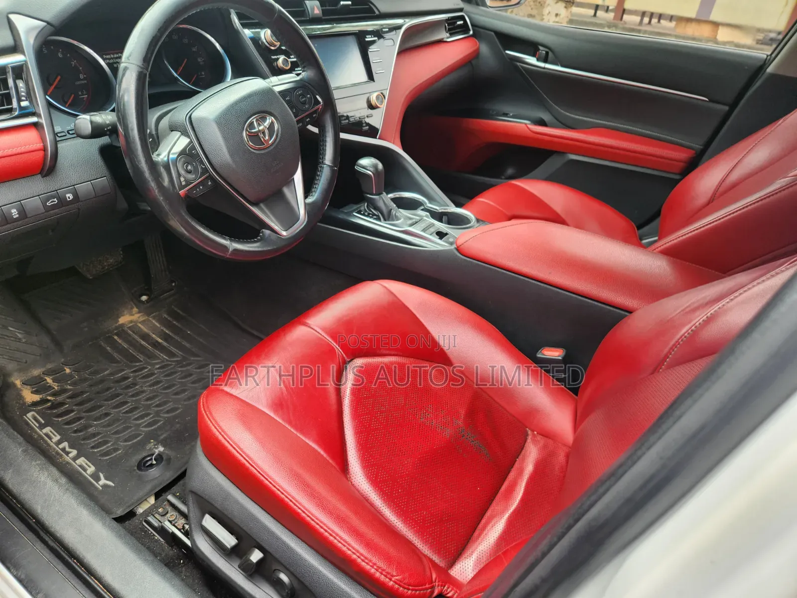 Toyota Camry 2018 White