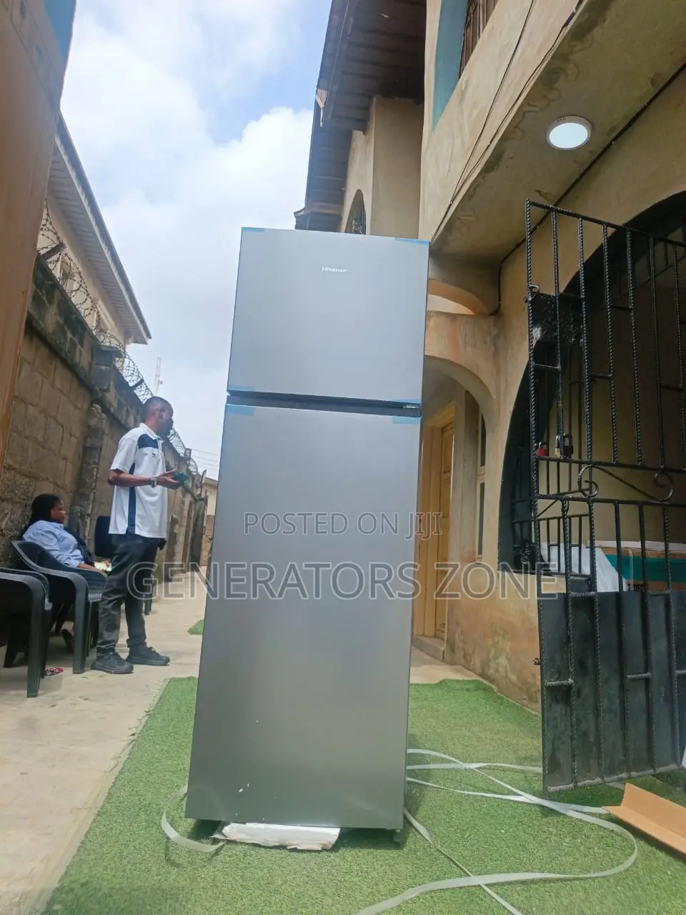 Hisense 360L Efficient Refrigerator 360DR
