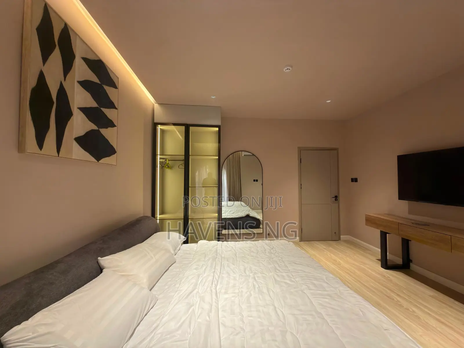 Newly Launched Luxury 2-Bedroom Maisonette With PS5