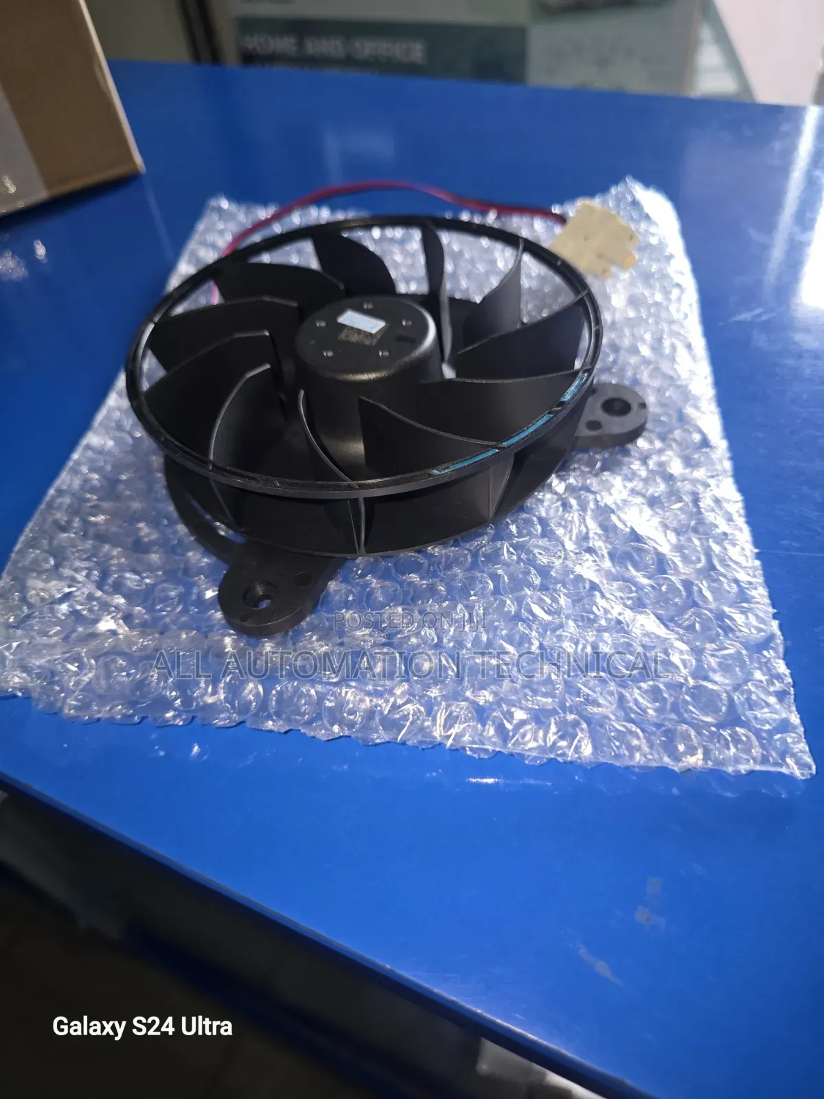 Gw13e12ms1ab-52 | Nidec Refrigerator Cooling Fan Dc 12v 0.19a, 3-Pin