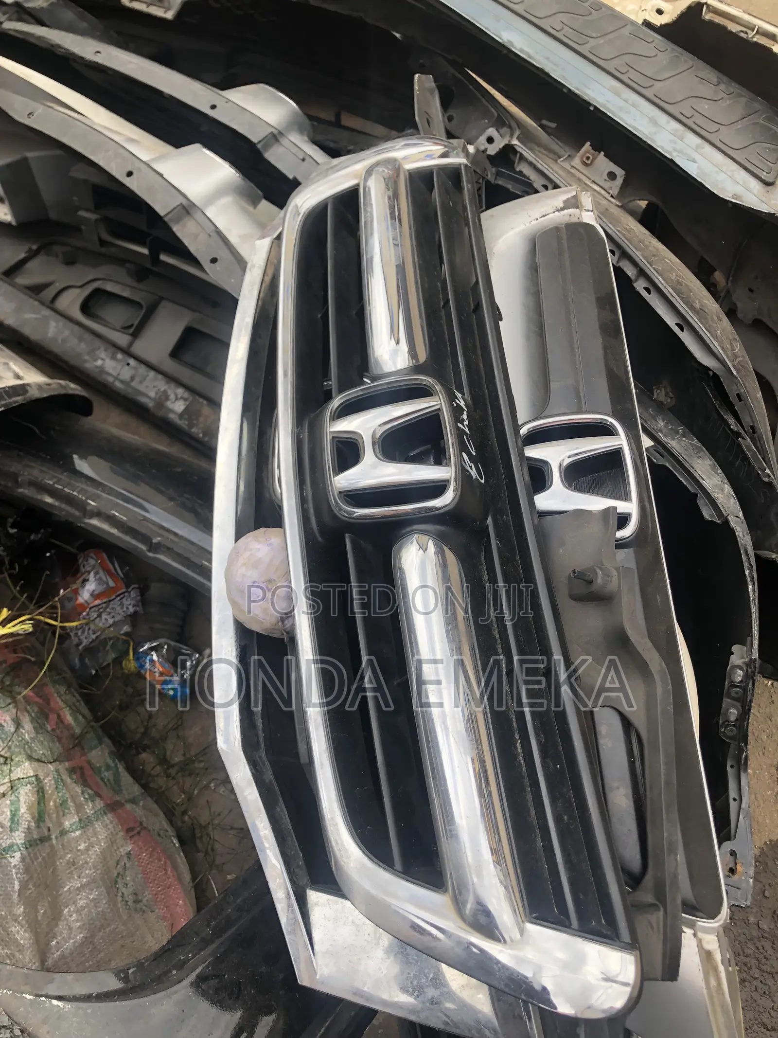 Front Grill Honda CR-V 2003 Model