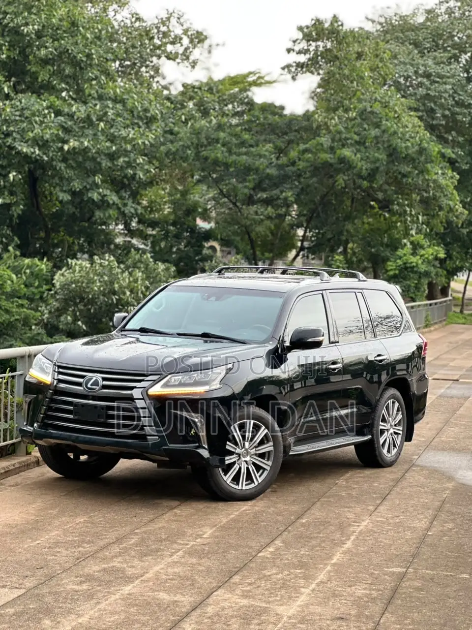 Lexus LX 570 AWD 2019 Black