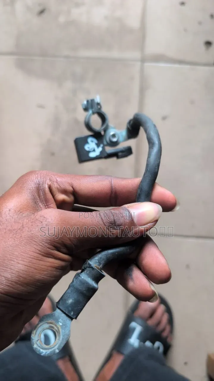 Mercedes Benz Glk,c300 204 Battery Connector