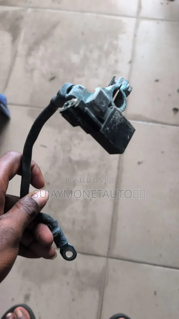 Mercedes Benz Glk,c300 204 Battery Connector