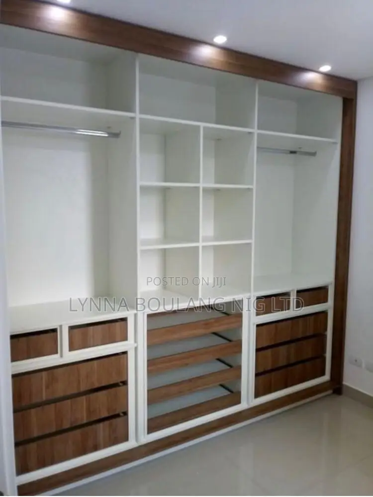 4 X 2.9 Wardrobes