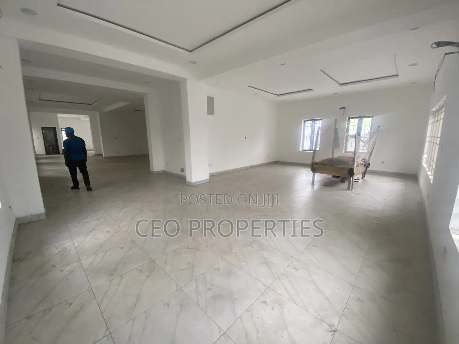 195sqm Ground Floor Warehouse, Store, Office Etc Space