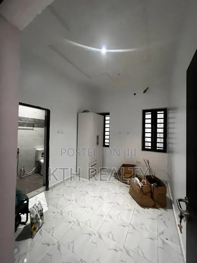 3bdrm Duplex in Dpkay Estate, Lekki Phase 2 for rent