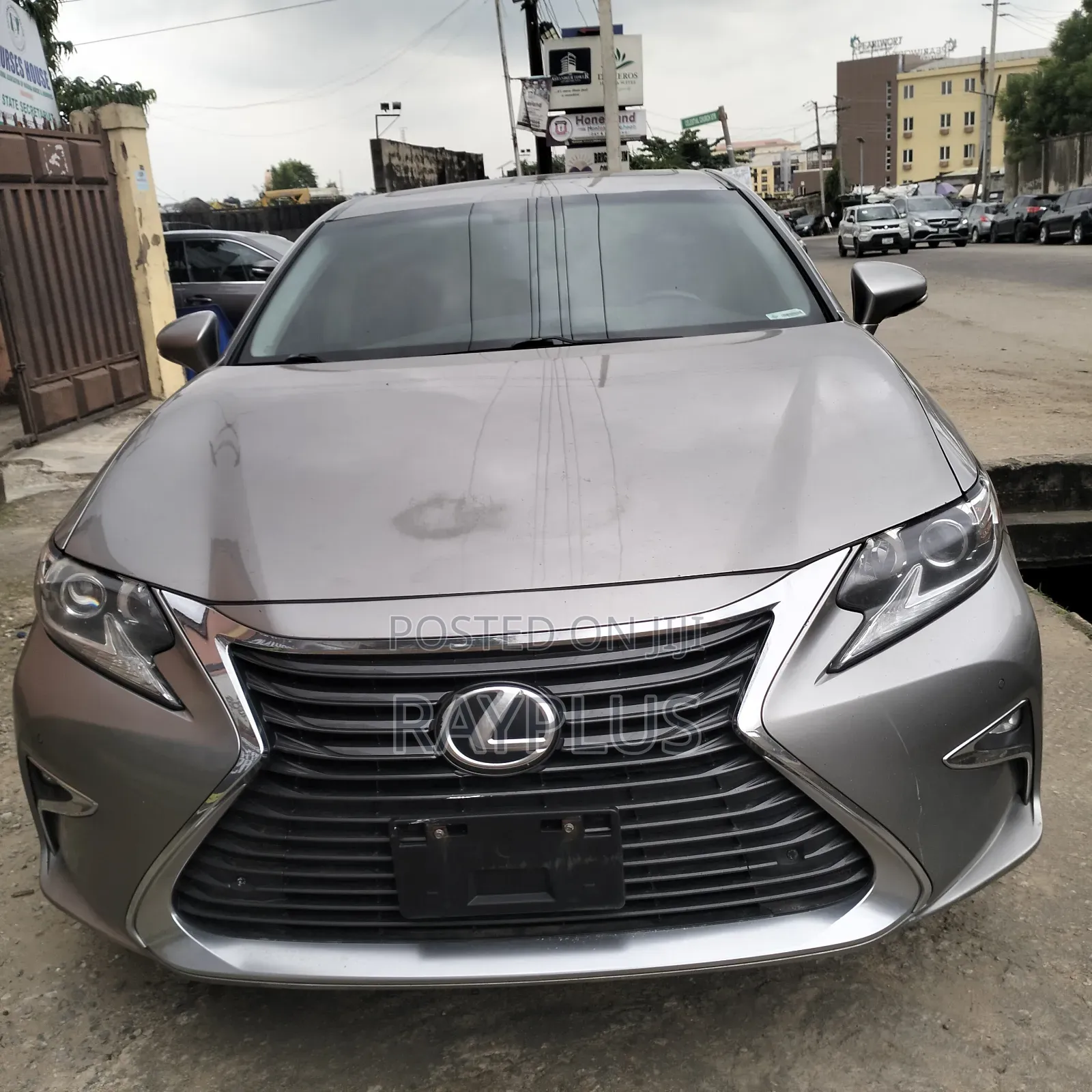 Lexus ES 2017 Gold
