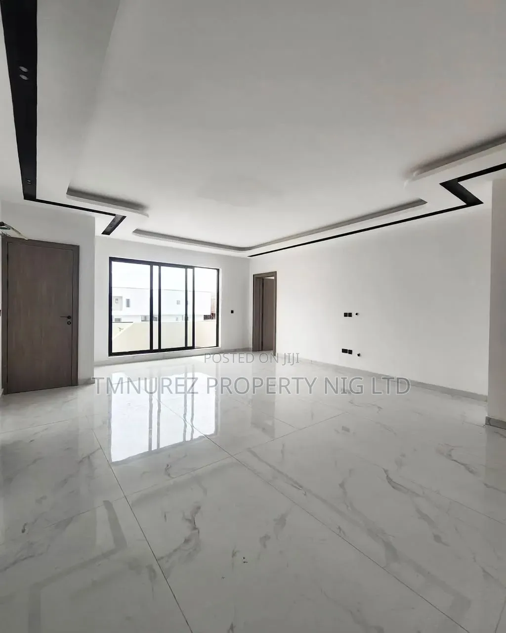 2bdrm Apartment in Lekki Phase 1 for rent