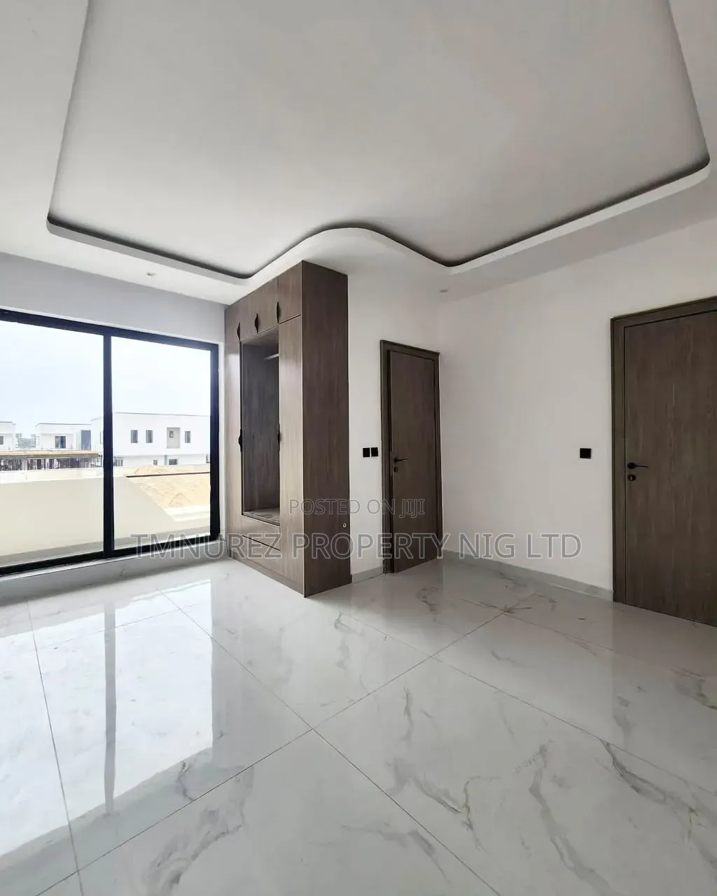2bdrm Apartment in Lekki Phase 1 for rent