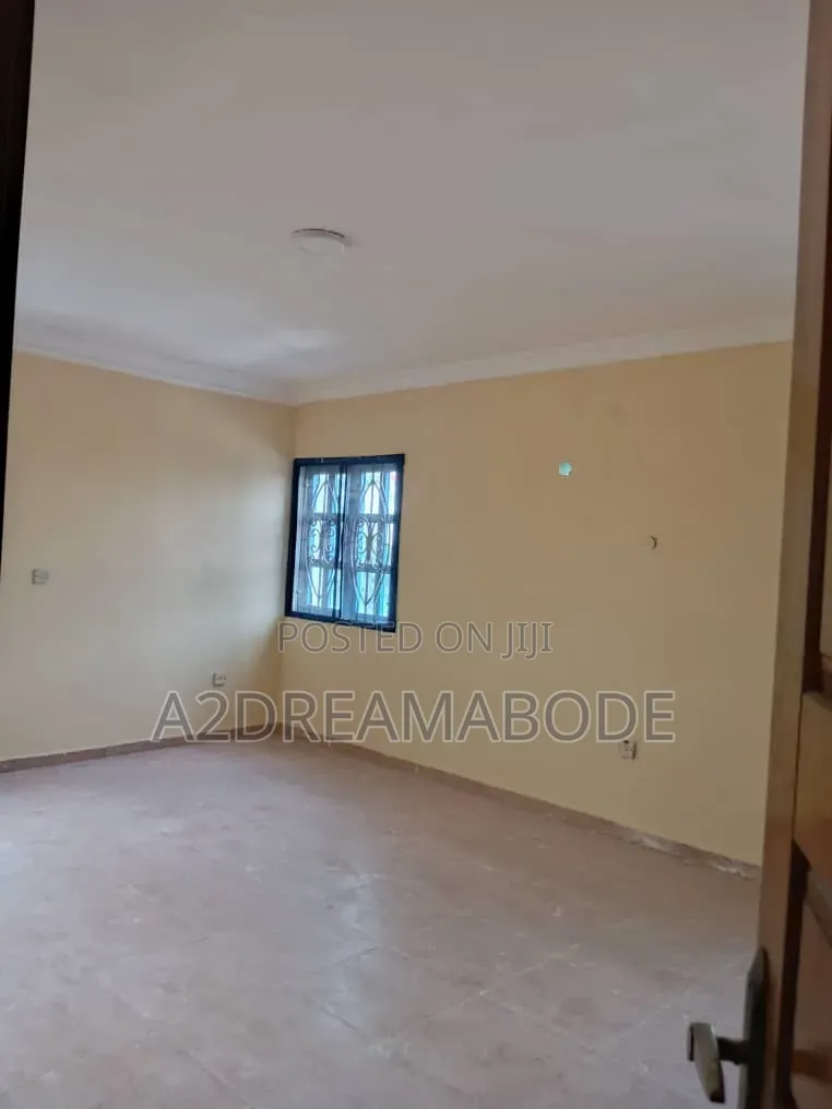 6bdrm Duplex in Adeniyi Jones for rent