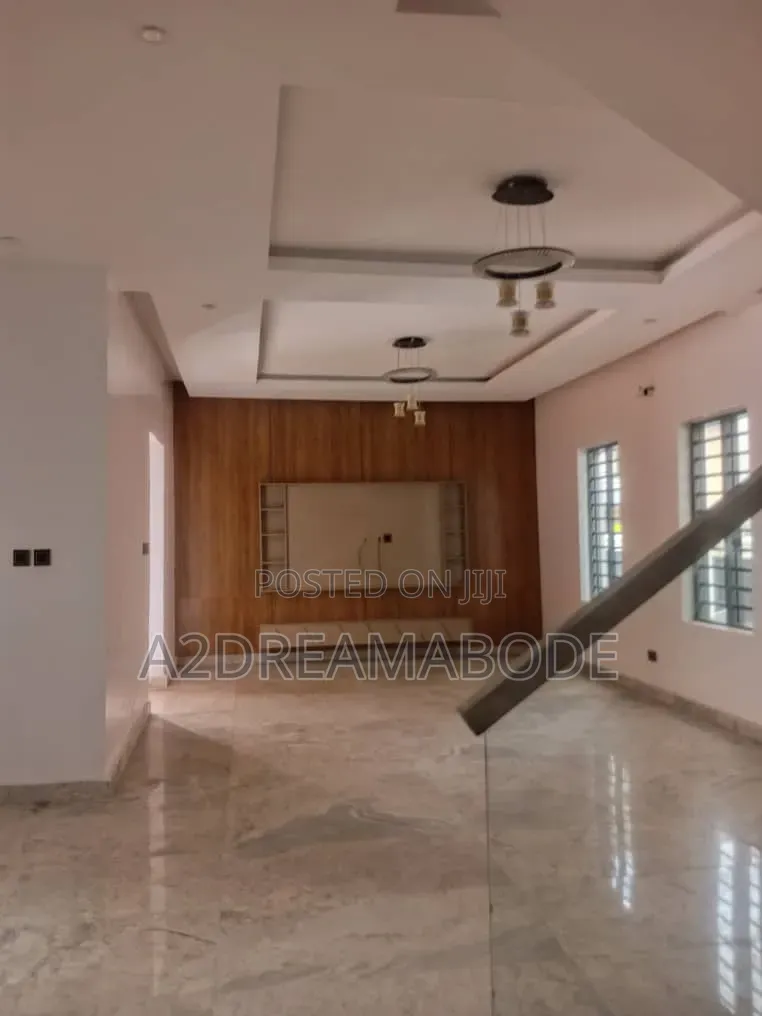 5bdrm Duplex in Ikeja Gra for rent