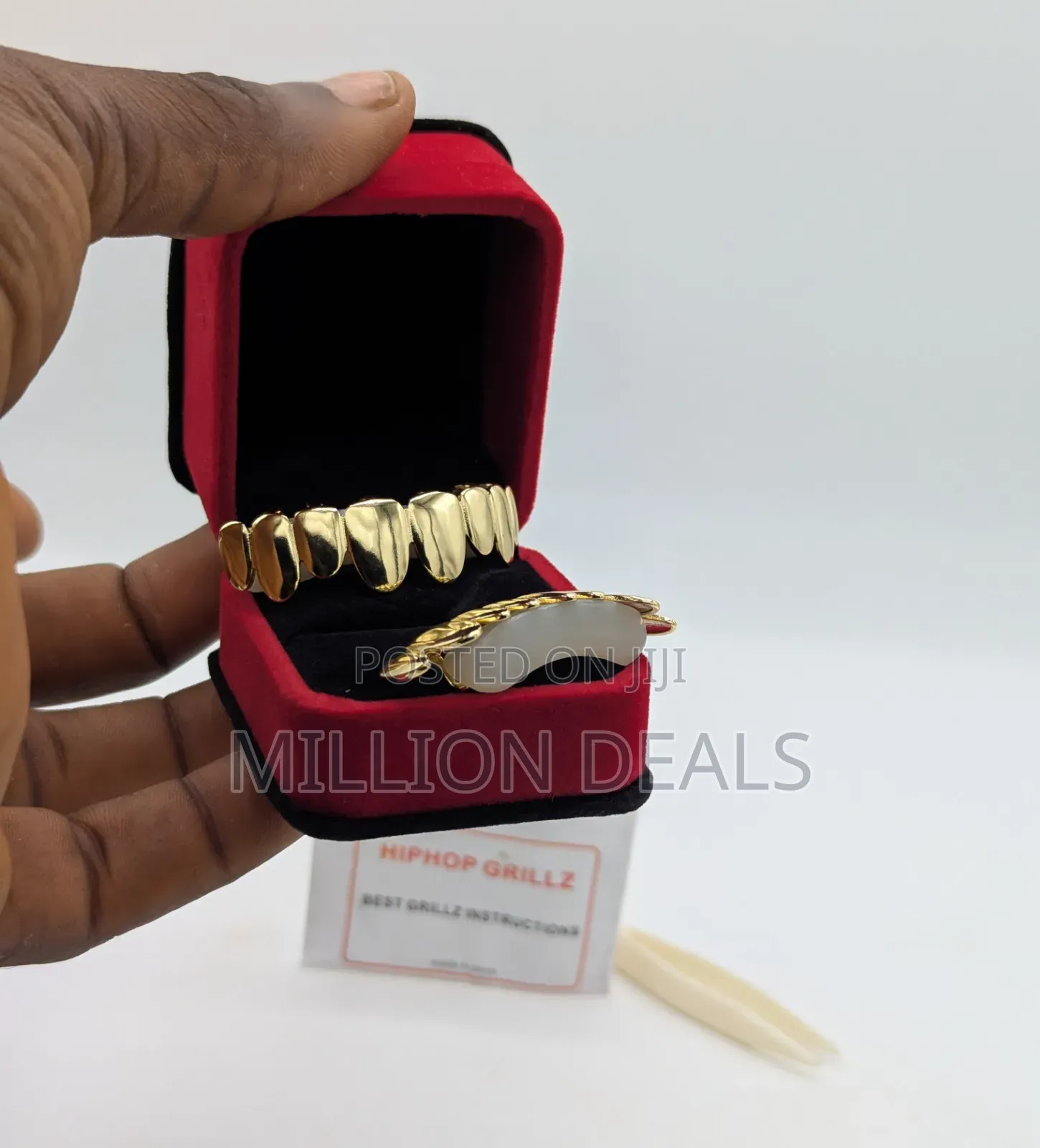 Stylish Gold Unique Teeth Grills