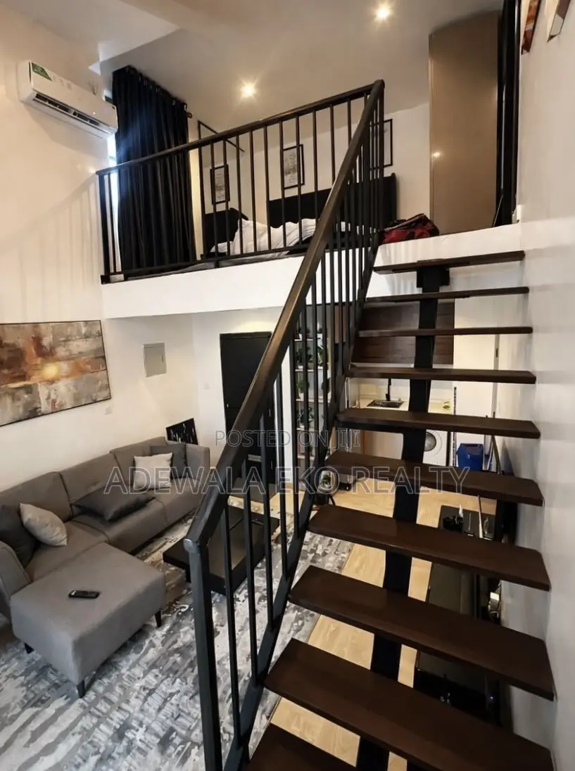 Luxury 1 Bedroom Loft Yaba - 1 Min to Train Station (Pool Rooftop)