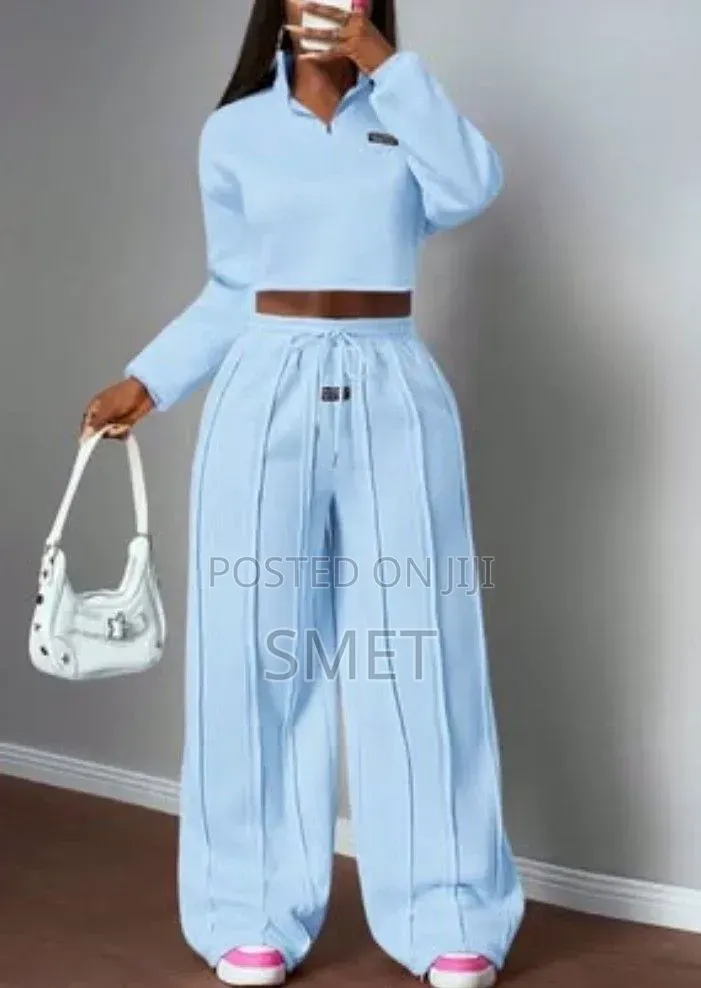 Women's Premium Cropped Sweatshirt Wide-Leg Joggers Set