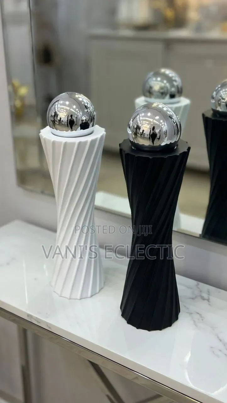 Decorative Figurines/Centerpieces