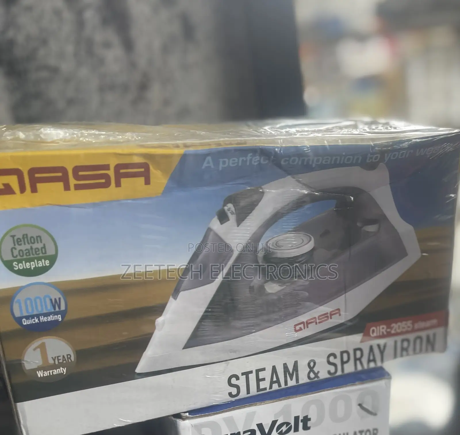 Qasa Steam and Spray Iron