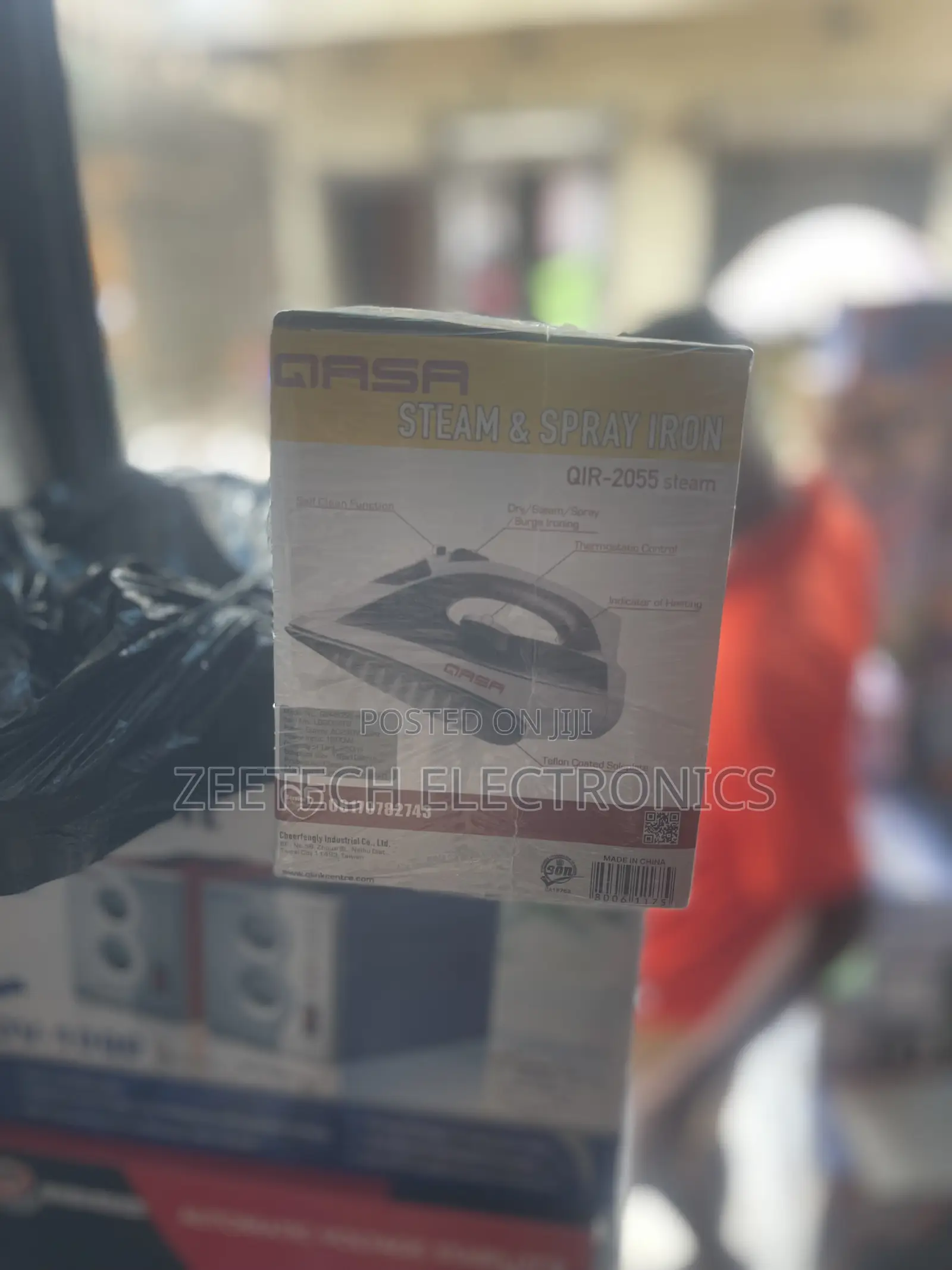 Qasa Steam and Spray Iron