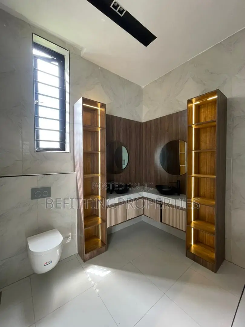 5bdrm Duplex in Lekki for sale