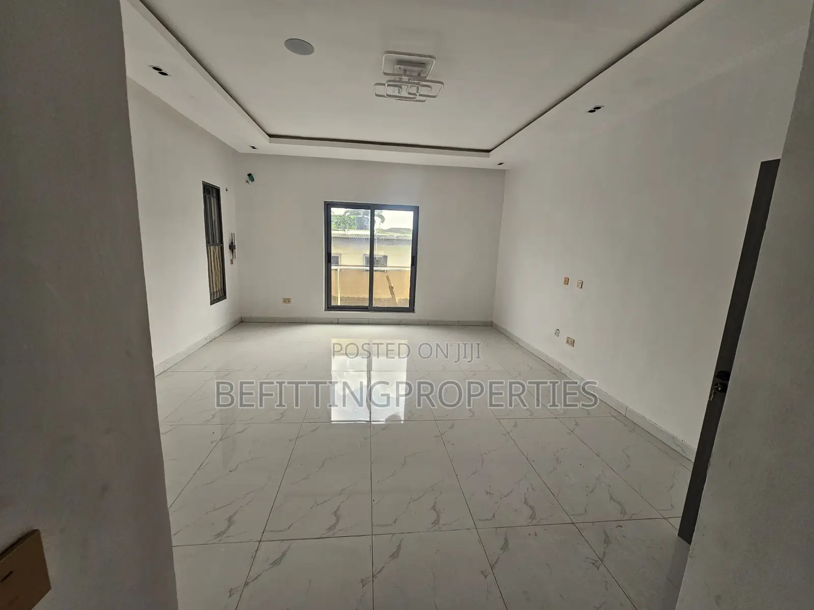 4bdrm Apartment in Ikeja GRA for sale