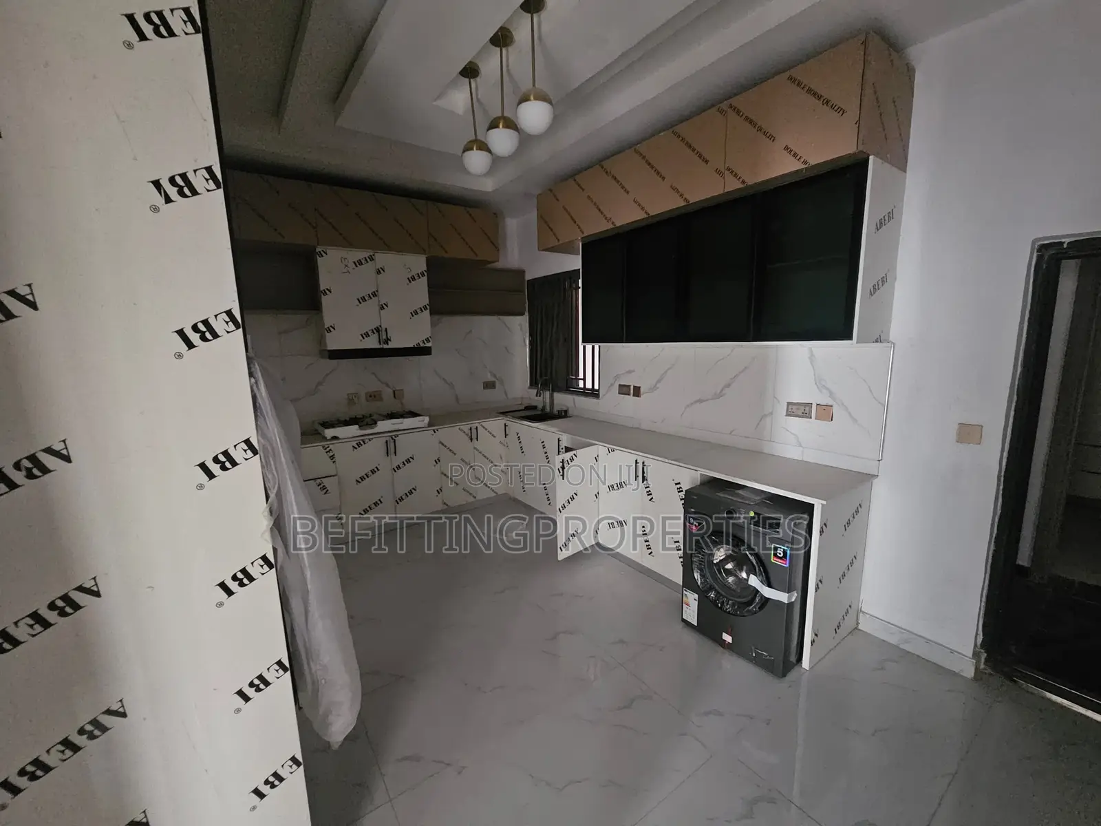 4bdrm Apartment in Ikeja GRA for sale