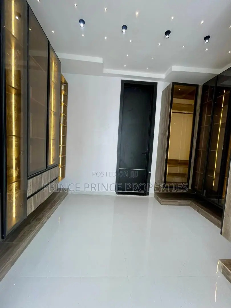 Furnished 5bdrm Duplex in Chevron Lekki for sale