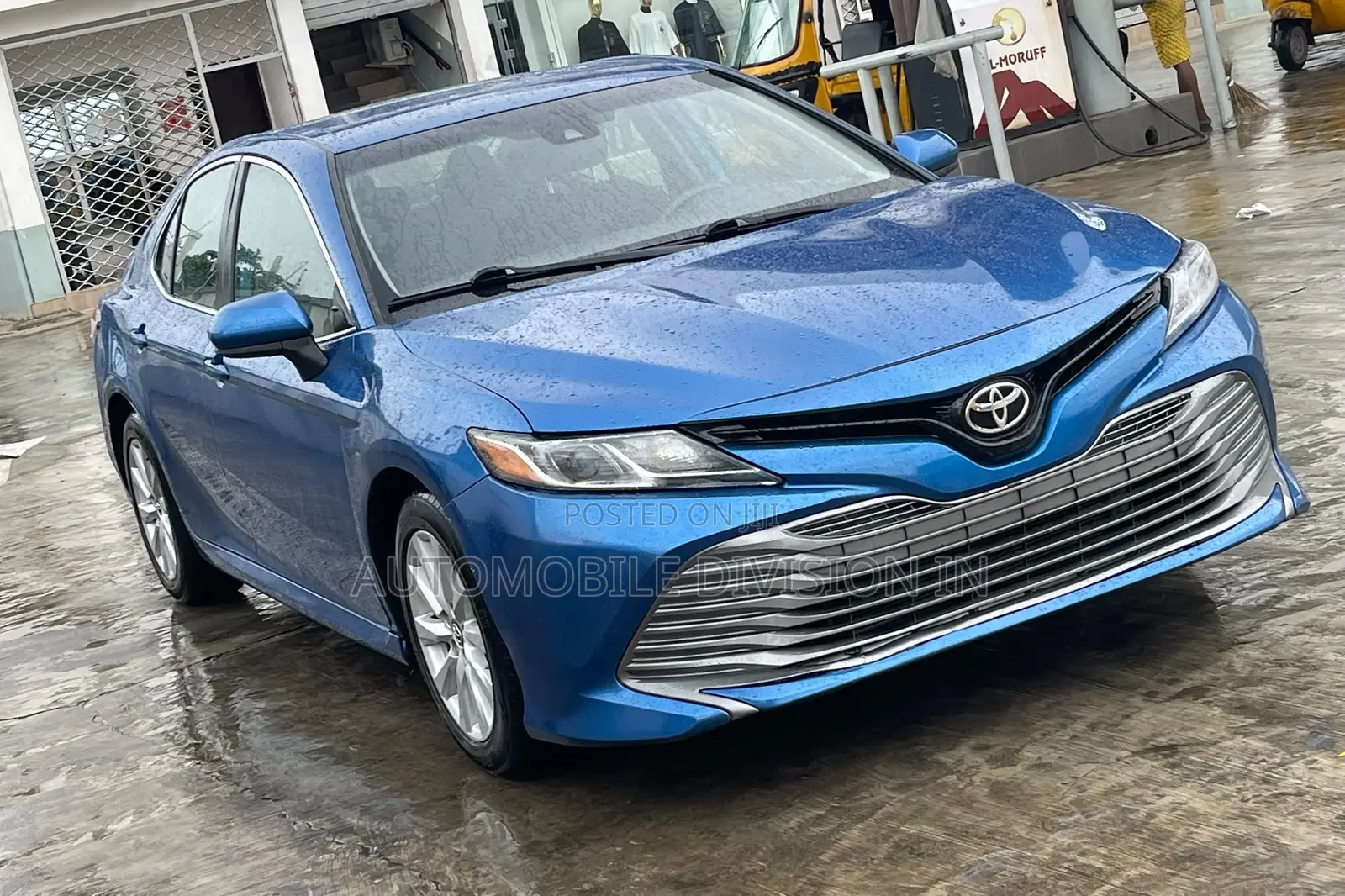 Toyota Camry LE (2.5L 4cyl 8A) 2019 Blue