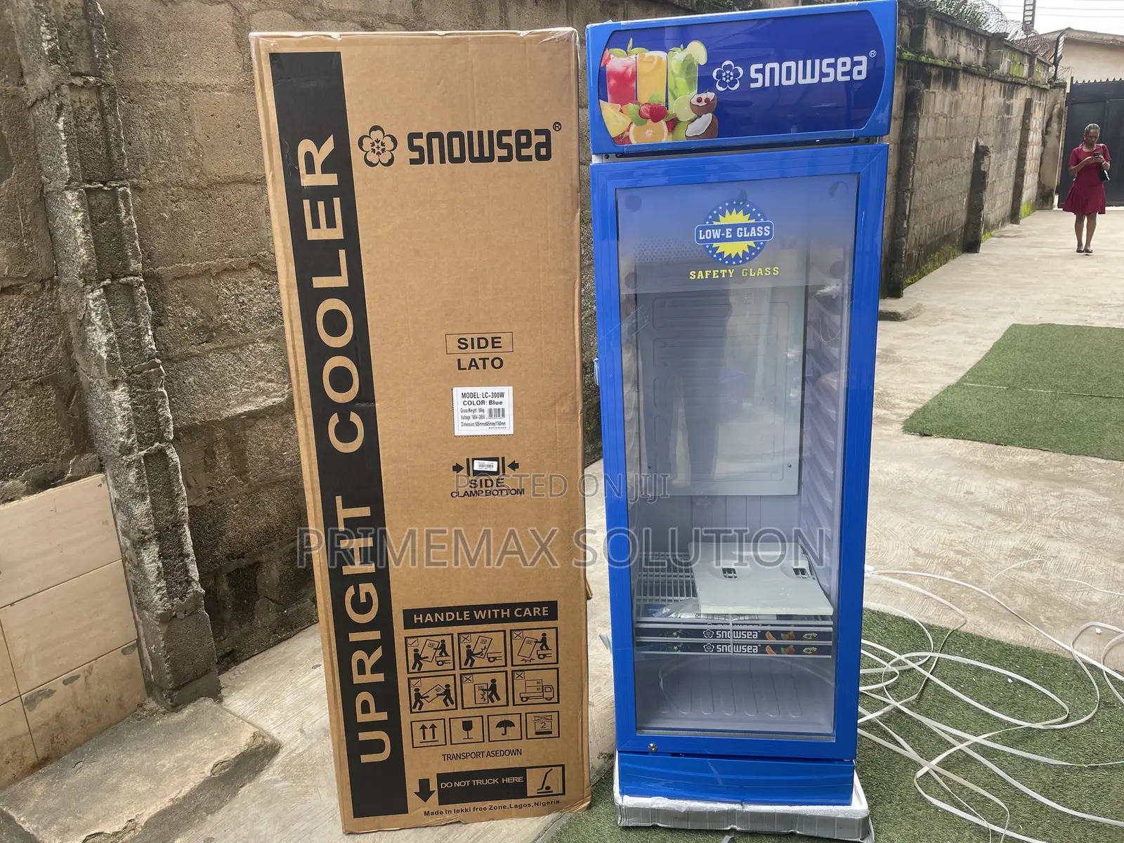 Brand New Snowsea LC300 258L Beverage Cooler