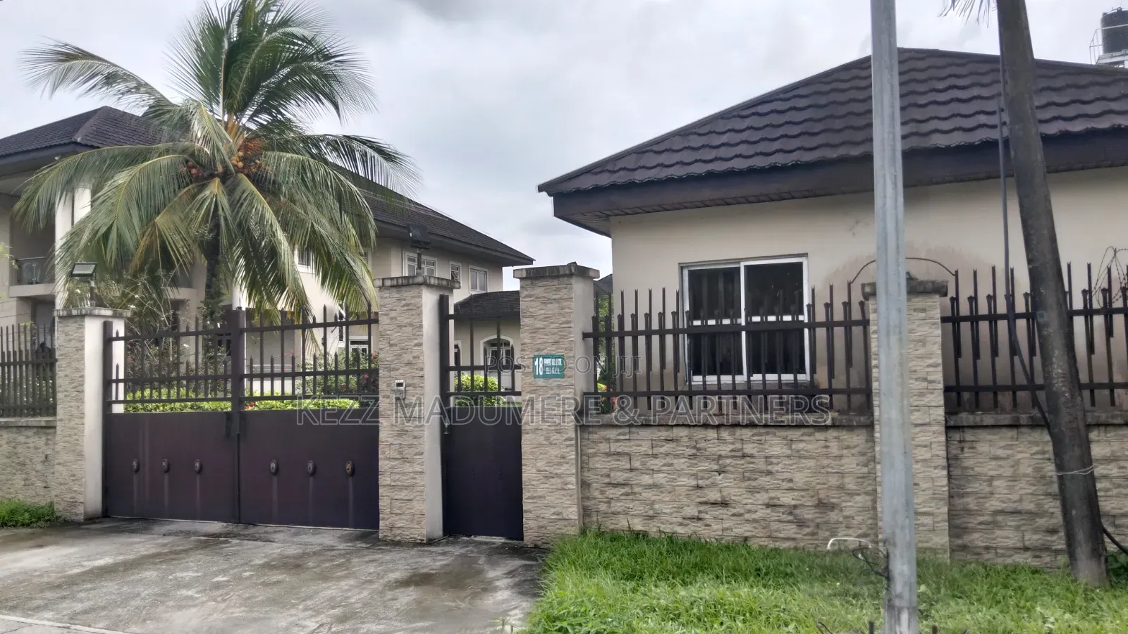 7bdrm Duplex in Old Gra , Port for sale