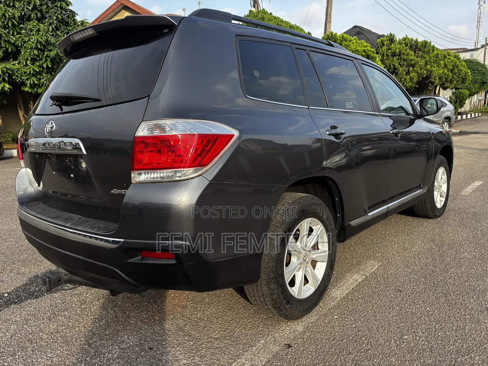 Toyota Highlander SE 3.5L 4WD 2013 Gray