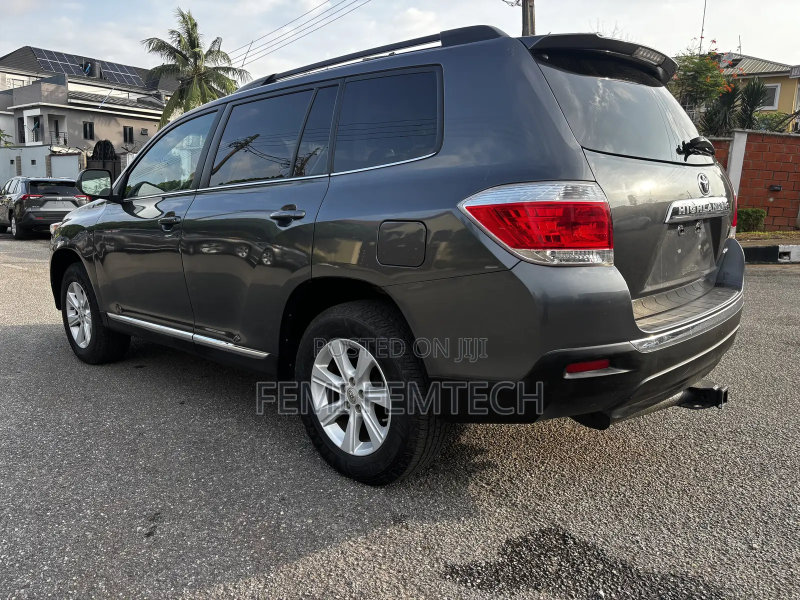Toyota Highlander SE 3.5L 4WD 2013 Gray