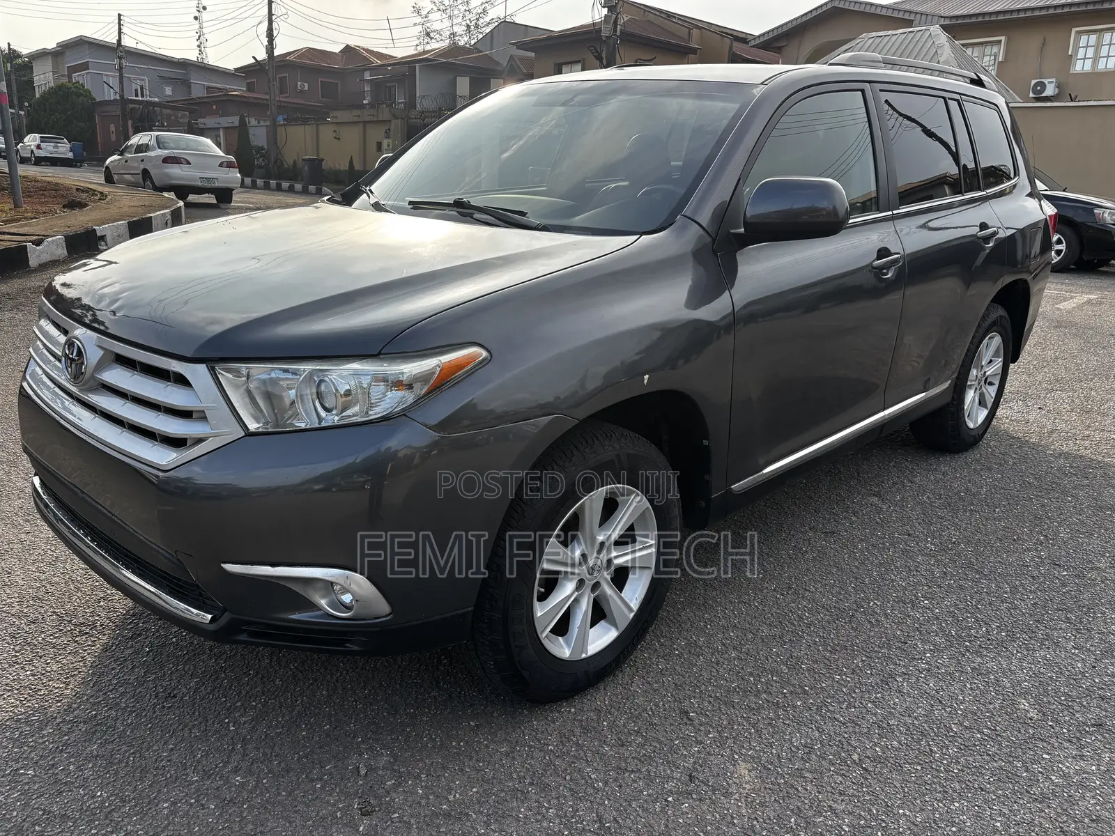 Toyota Highlander SE 3.5L 4WD 2013 Gray