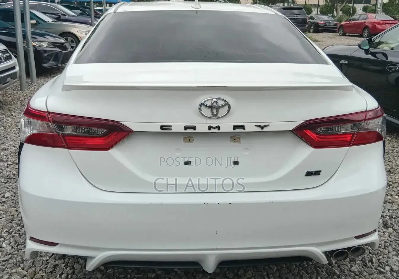 Toyota Camry SE Nightshade 2023 Off white
