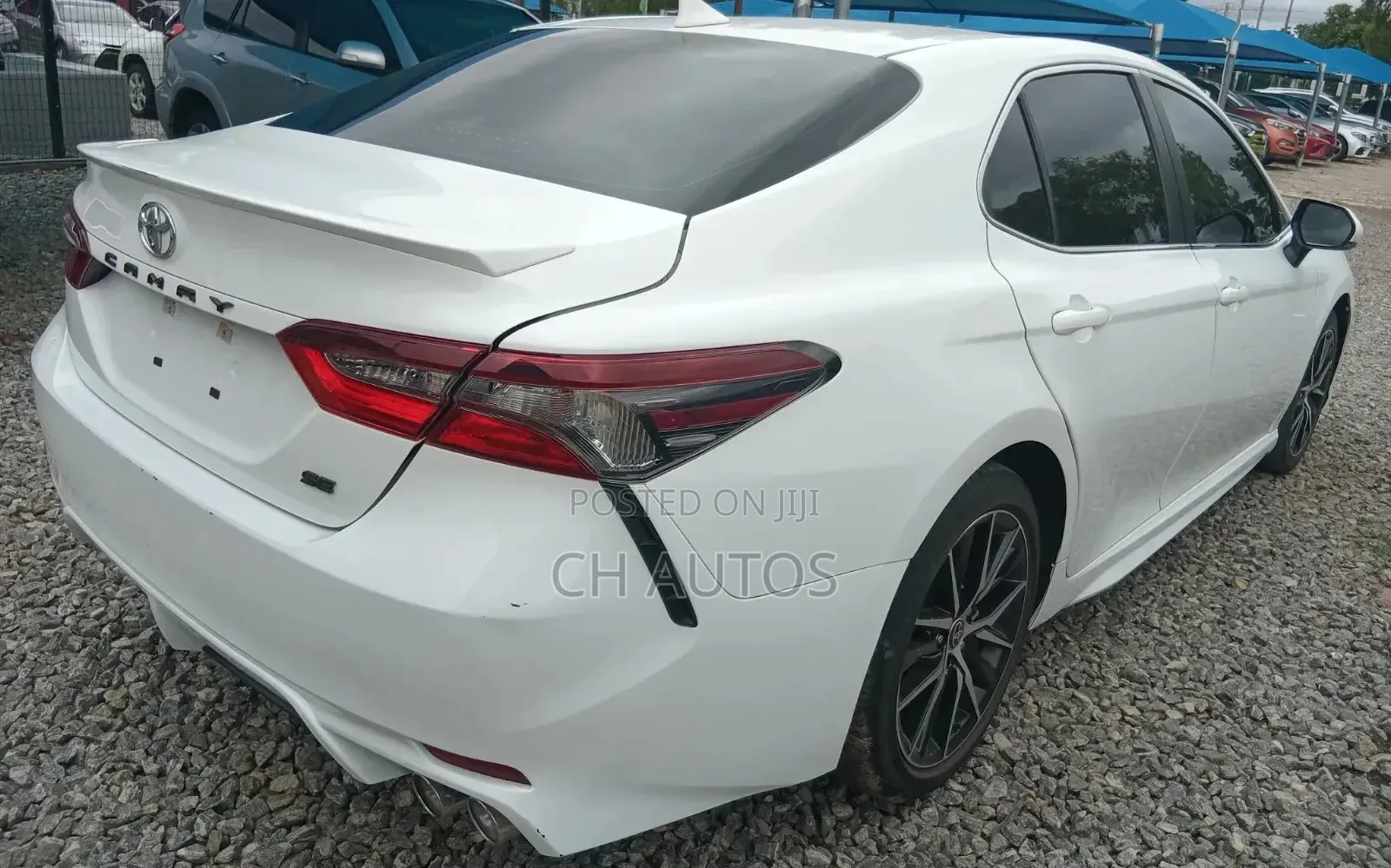 Toyota Camry SE Nightshade 2023 Off white