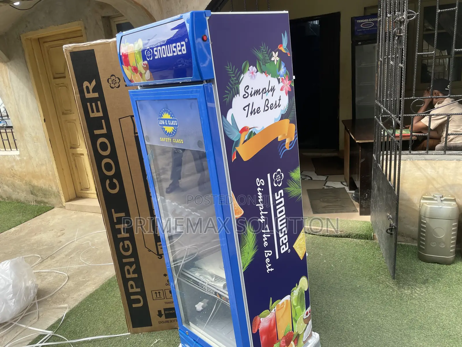 Reliable Snowsea 258L Upright Beverage Chiller Lc-300w
