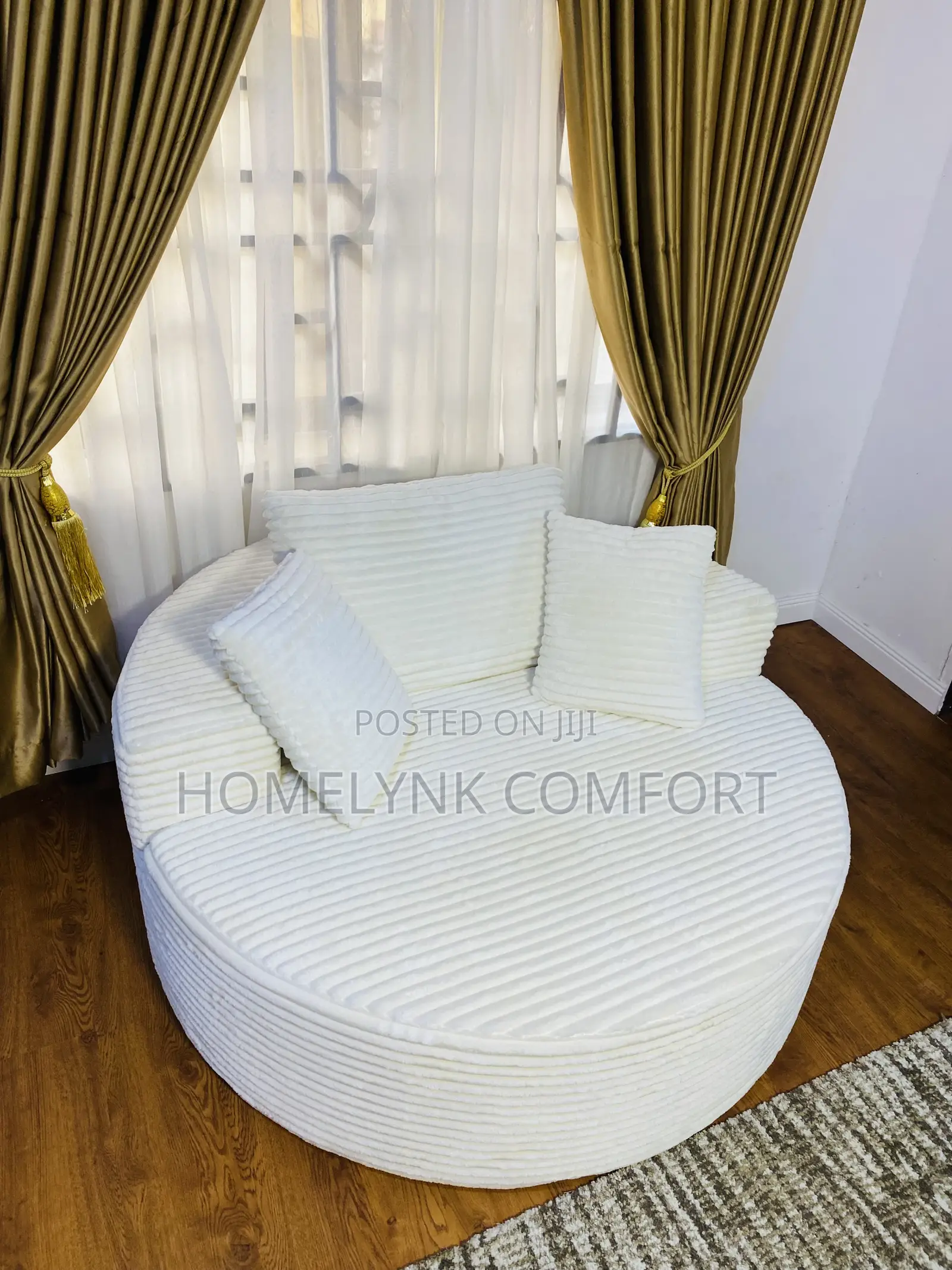 Round Sofa