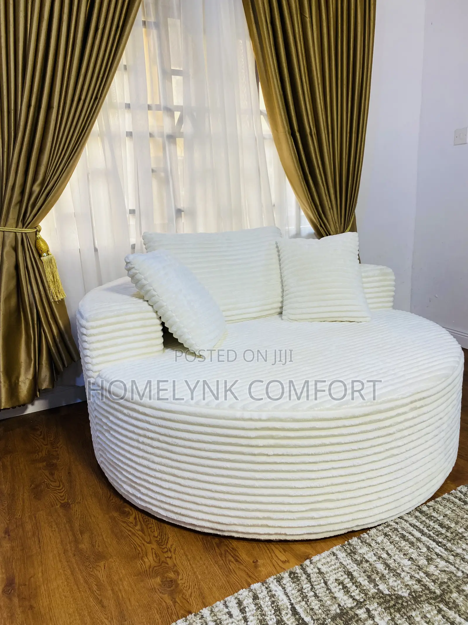 Round Sofa
