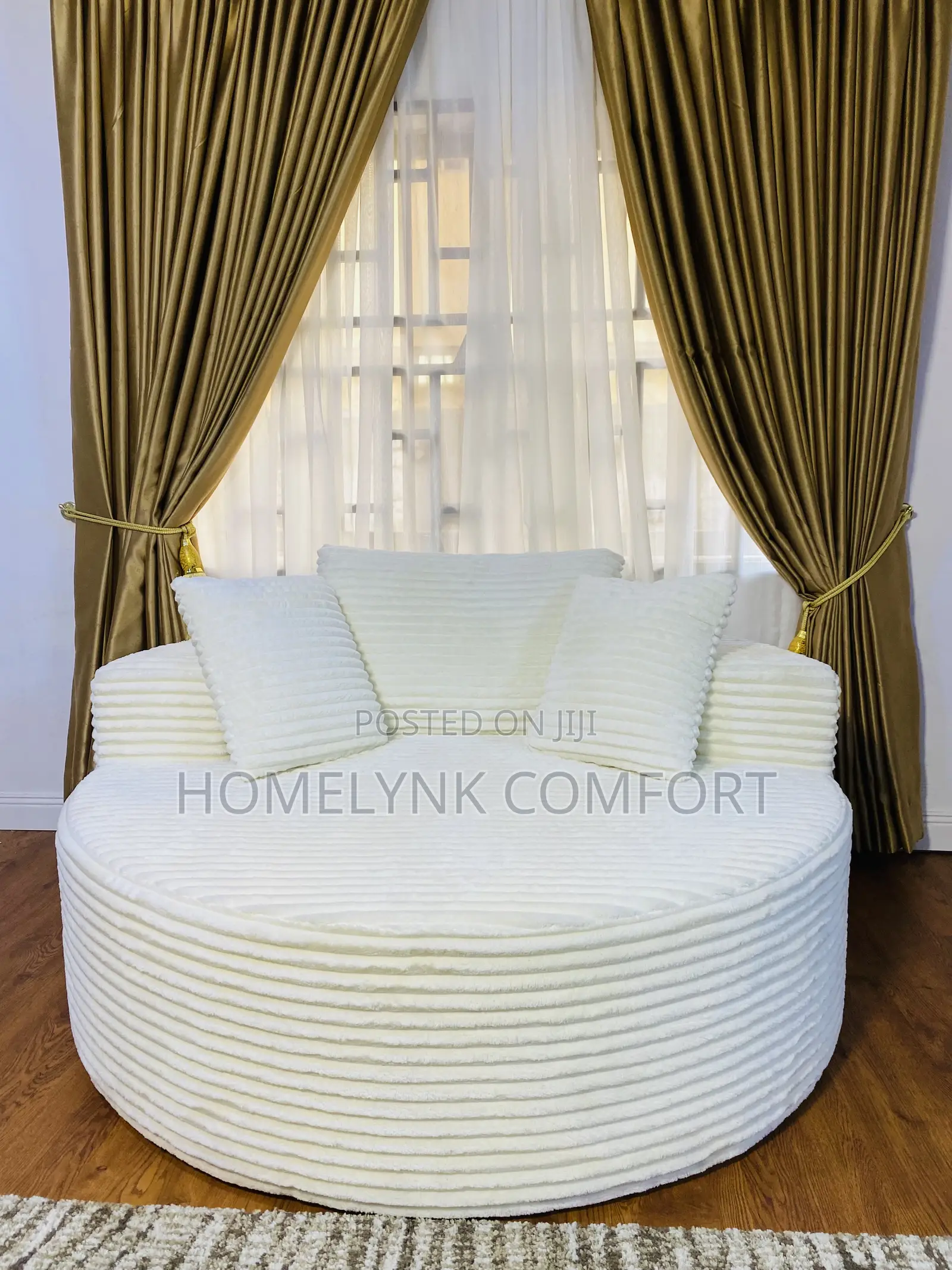 Round Sofa