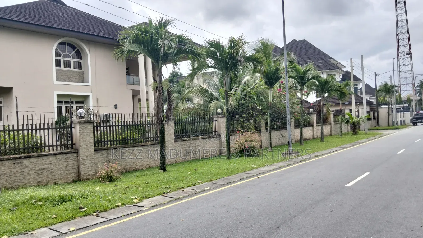 6bdrm Duplex in Old Gra , Port for sale