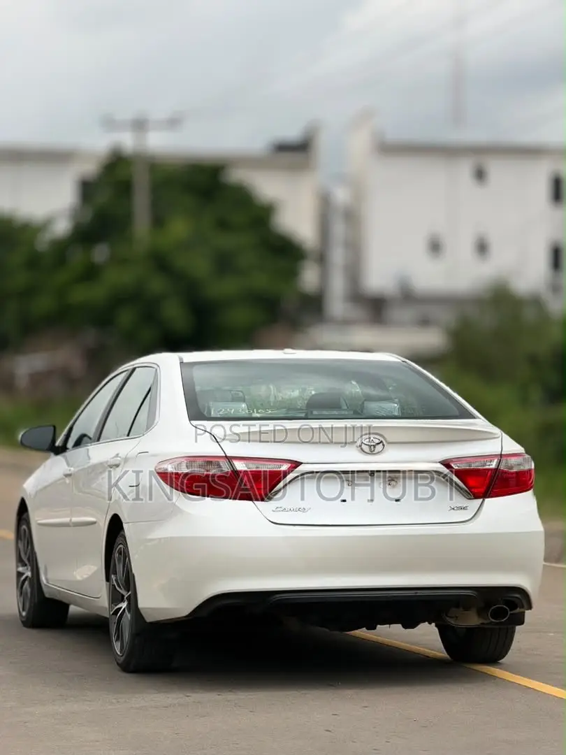 Toyota Camry XSE 4dr Sedan (2.5L 4cyl 6A) 2015 White