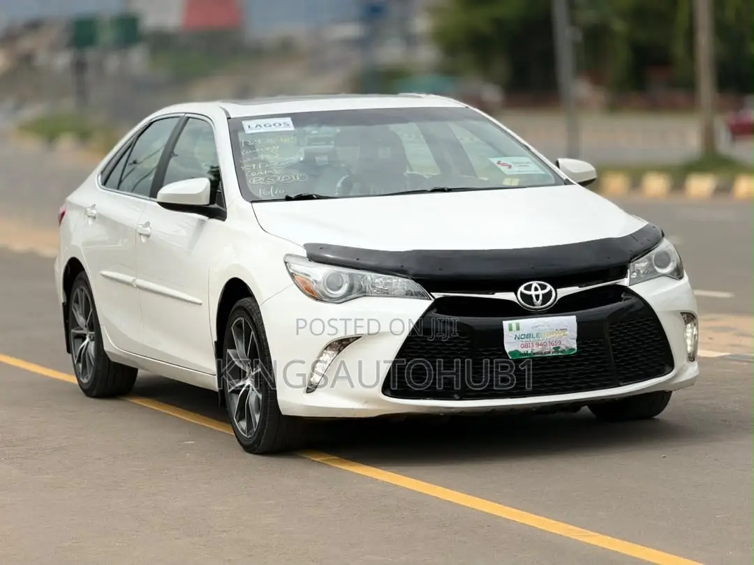 Toyota Camry XSE 4dr Sedan (2.5L 4cyl 6A) 2015 White