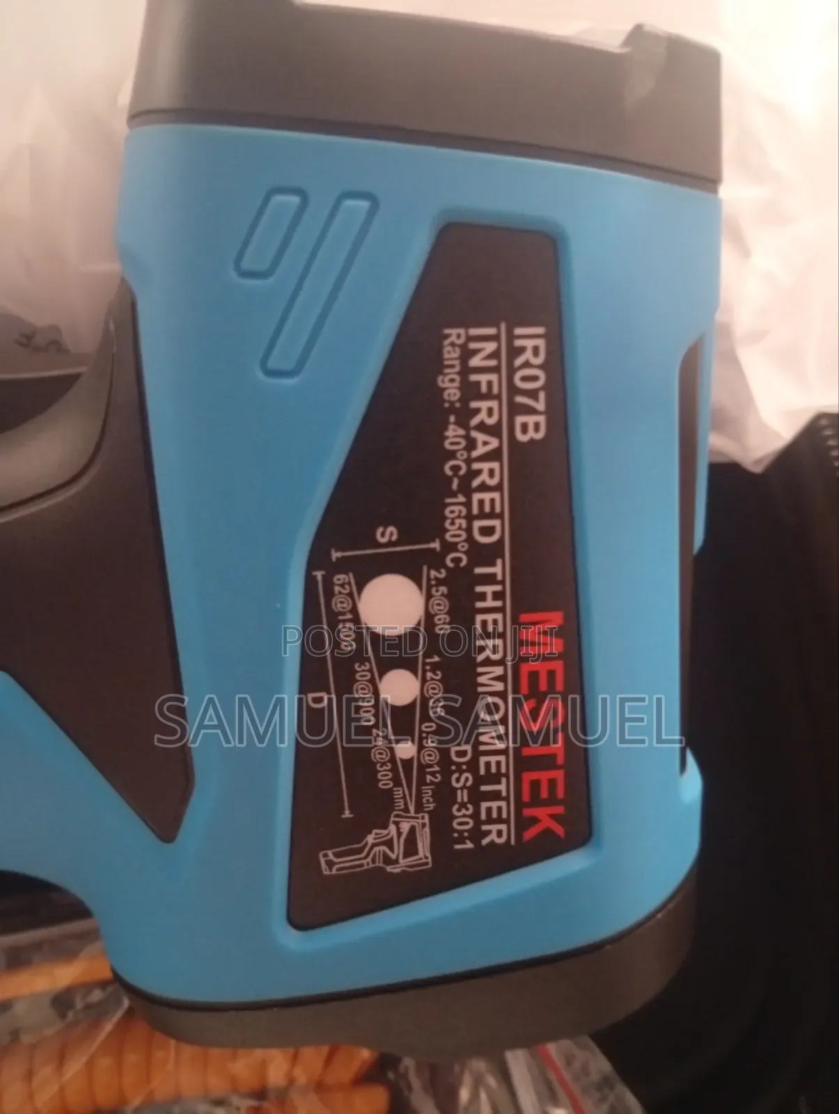 Optical Pyrometer (Infrared Thermometer-40 to 1650 Degree Celsius