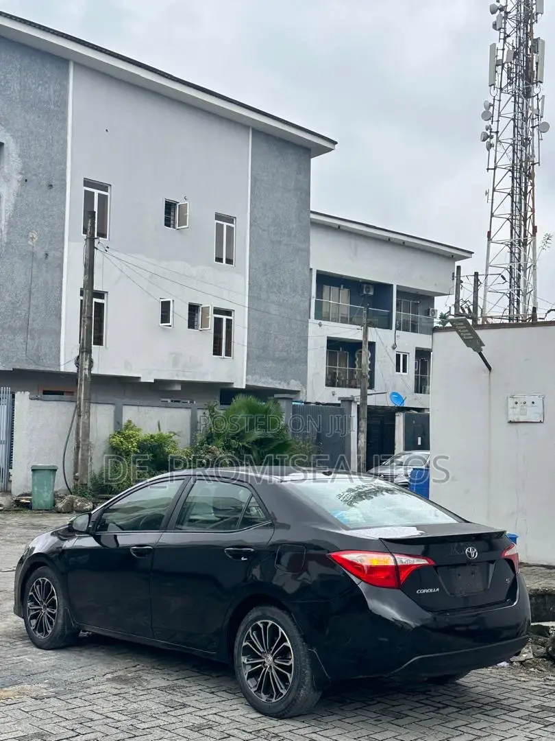 Toyota Corolla 2015 Black