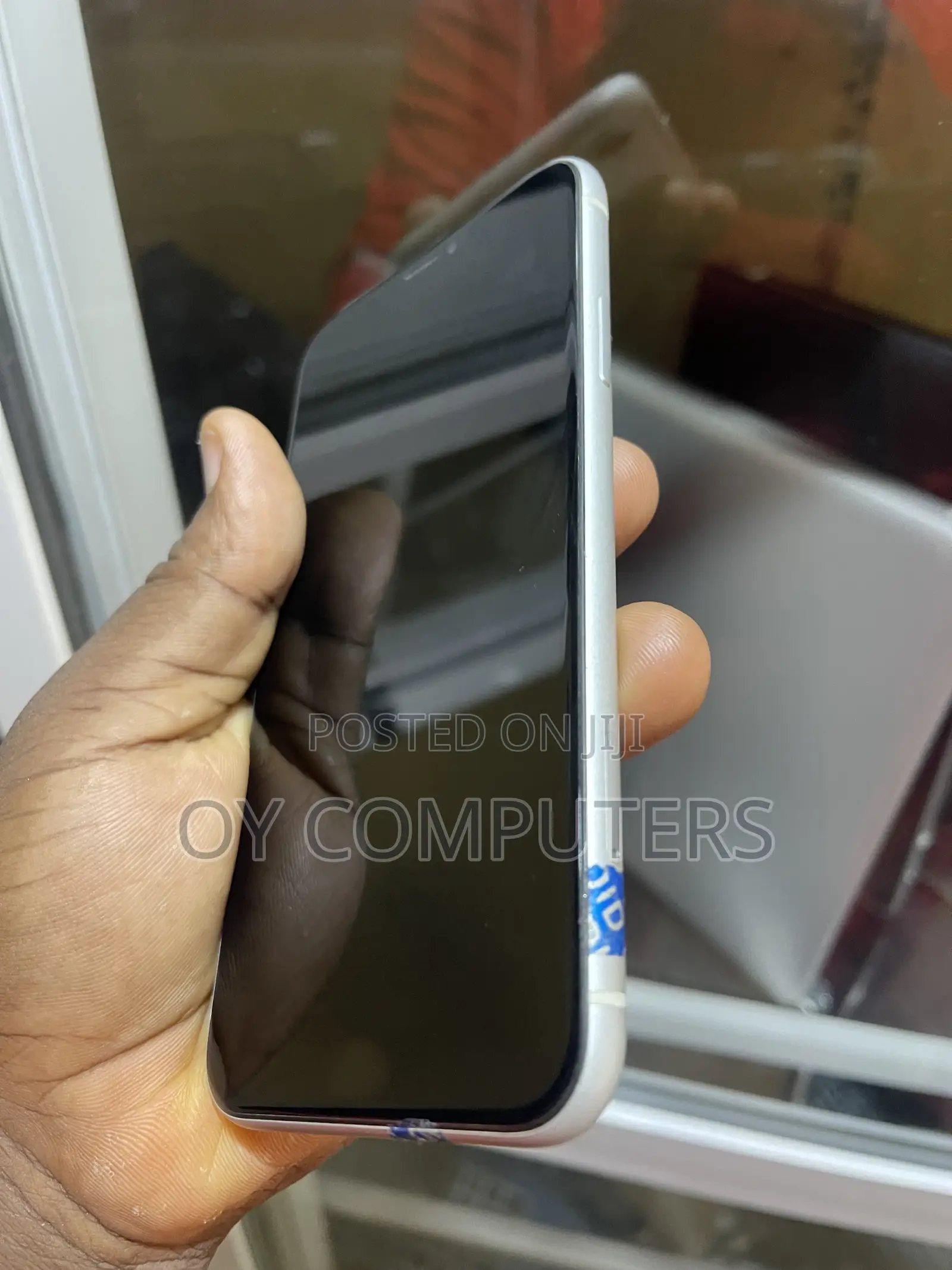Apple iPhone XR 64 GB White