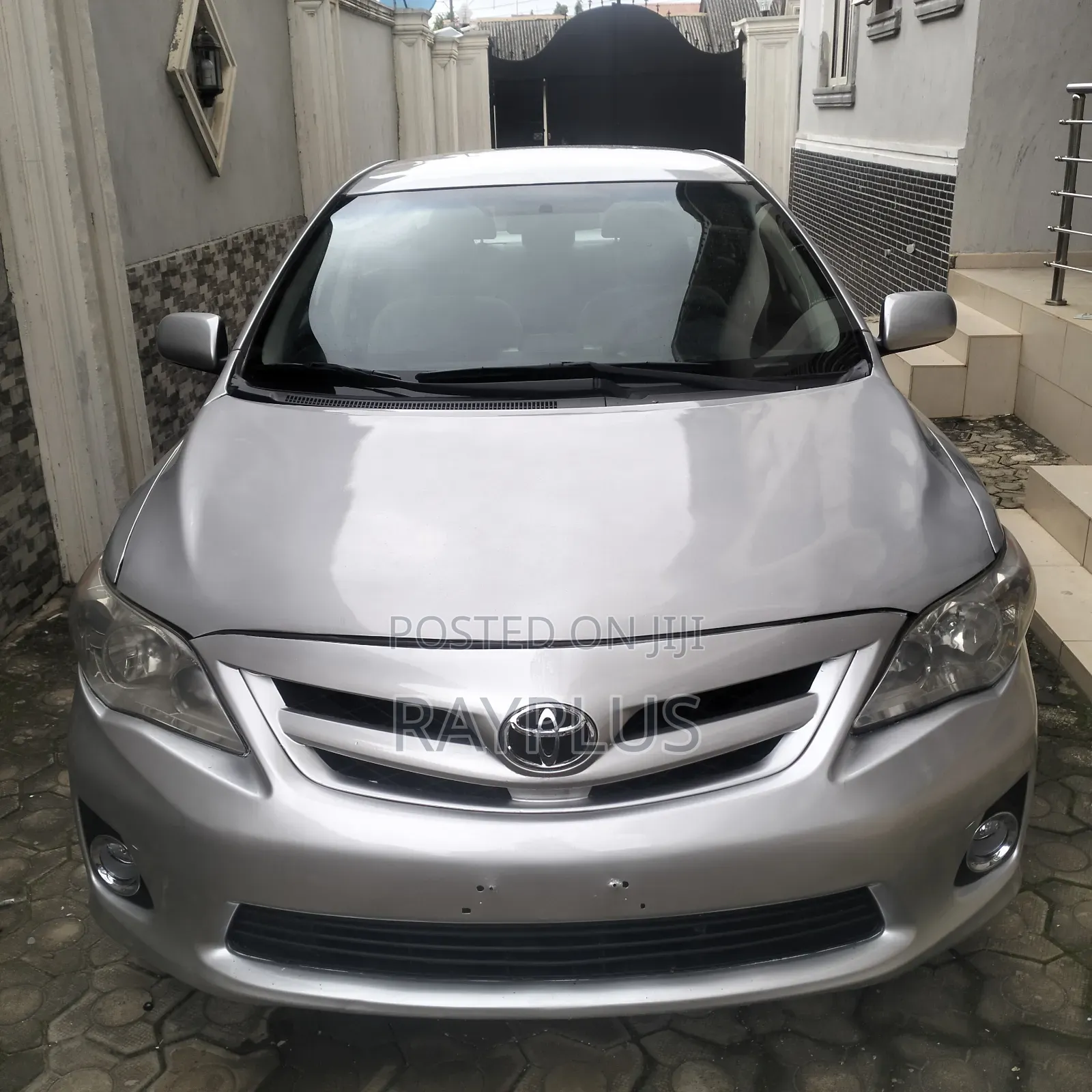 Toyota Corolla 2012 Silver