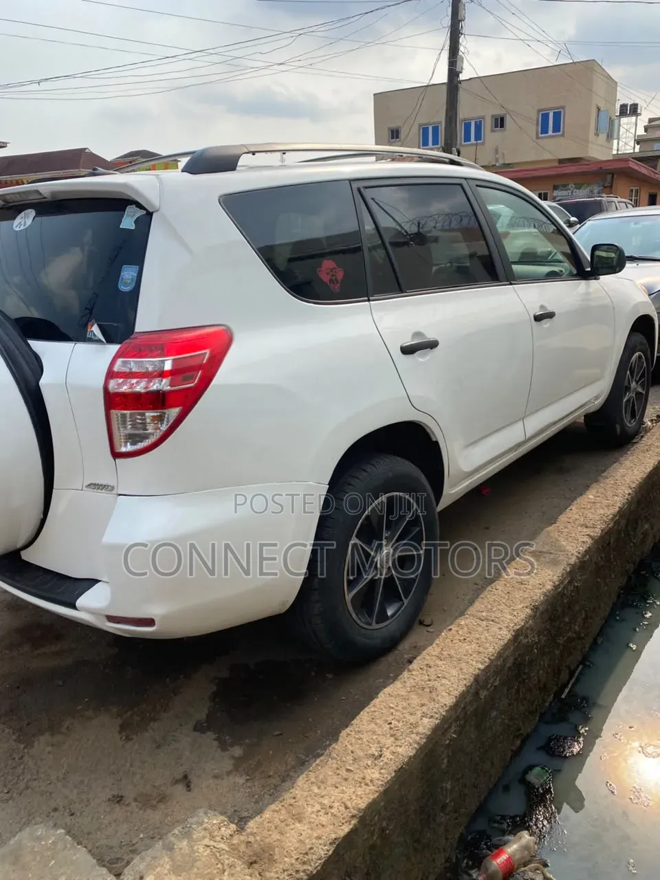 Toyota RAV4 2010 White